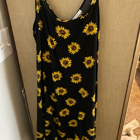 dress - Picture 1 of 1